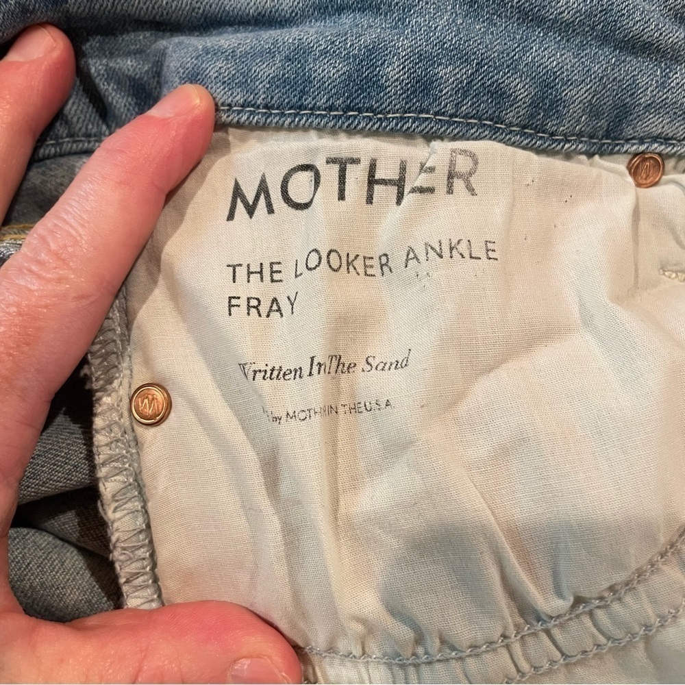 MOTHER The Looker Ankle Fray Jeans in Written In The Sand Distressed 26 - Picture 7 of 13